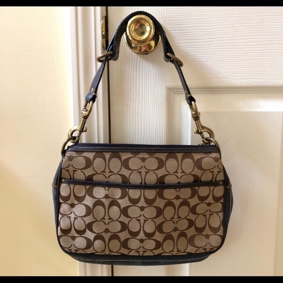 COACH Ltd Edition Fall 2004 Purse - Picture 2 of 7